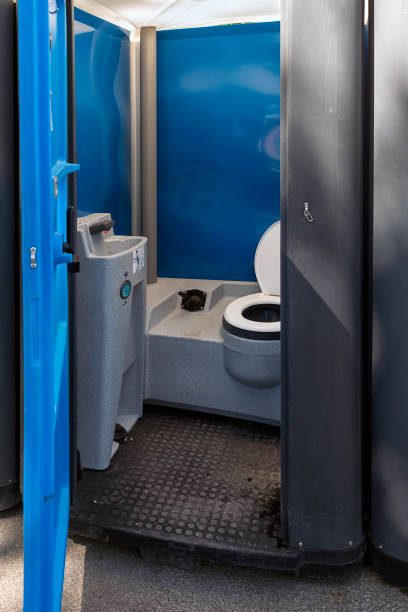 Best Portable restroom trailer rental  in Rainbow Lakes, NJ
