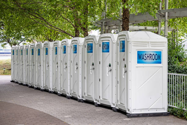 Portable Toilet Options We Offer in Rainbow Lakes, NJ